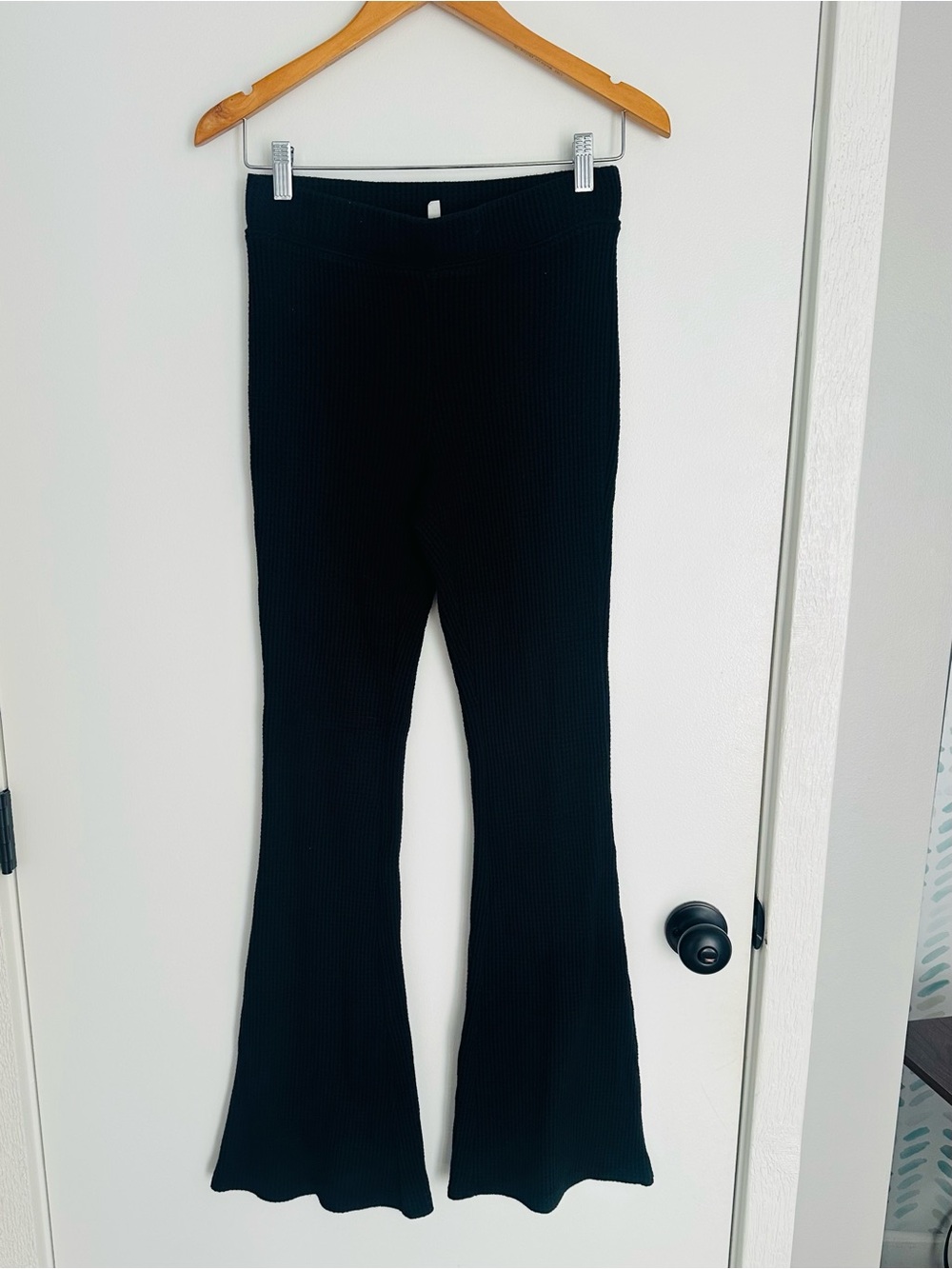 aerie Black waffle knit Ribbed Knit Boot-Cut Flare Pants size small long